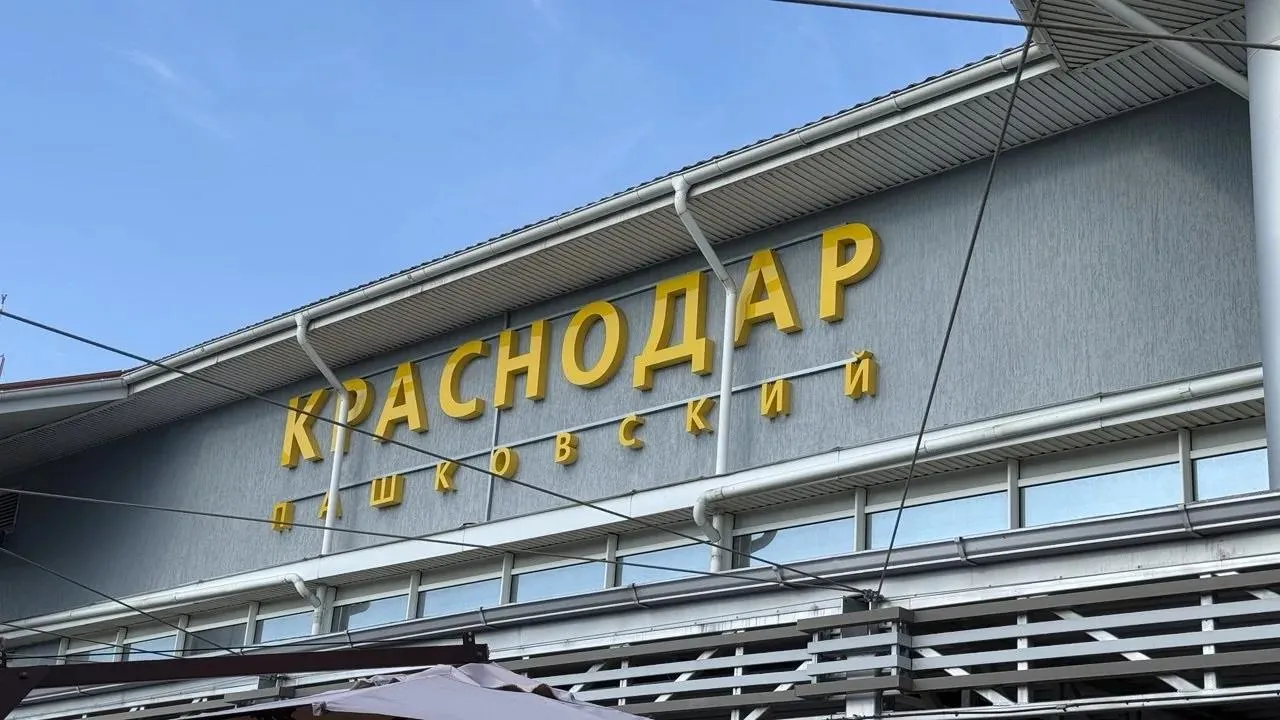 В аэропортах Краснодарского края утром 21 сентября задерживался 91 рейс: хроника ограничений, причины и последствия